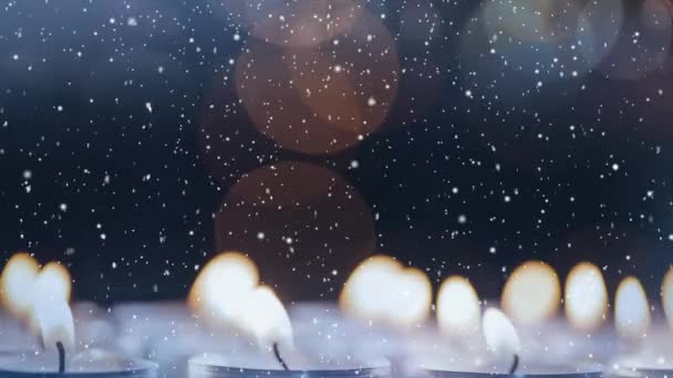 Composito Digitale Candele Combinato Con Neve Caduta — Video Stock