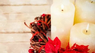 Mumlar ve Noel dekorasyon dijital bileşik yağan kar ile kombine
