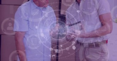 Ambar kompozisyon teslimatçı ve müşteri önünde bir van dijital bileşik bağlı Dünya 4 k bir örnek ile kombine parsel dolu
