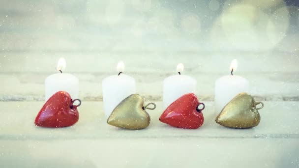 蜡烛和圣诞装饰的数字复合与飘落的雪相结合 — 图库视频影像