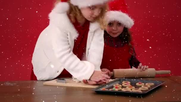 Composição Vídeo Com Neve Caindo Sobre Mesa Com Crianças Preparando — Vídeo de Stock