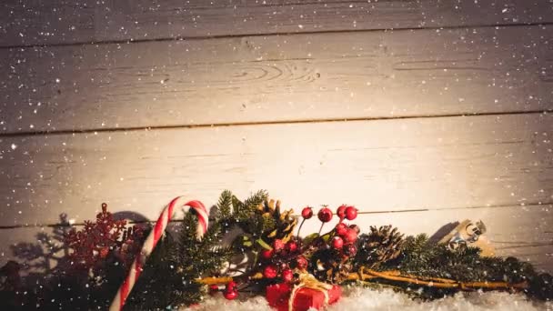 Ψηφιακός Σύνθετος Πτώση Χιονιού Χριστουγεννιάτικη Διακόσμηση Ξύλο — Αρχείο Βίντεο