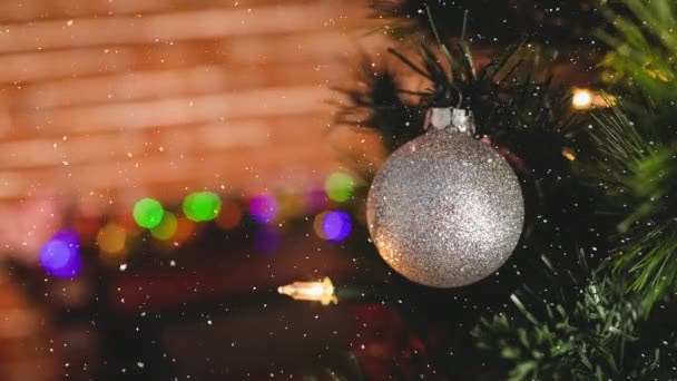 Composto Digital Neve Caindo Com Decoração Natal — Vídeo de Stock