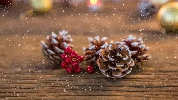 Composto Digital Neve Caindo Com Decoração Cones Pinho Natal — Vídeo de Stock