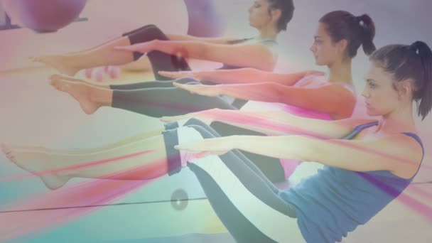 Composito Digitale Donne Che Fanno Pilates Sala Fitness — Video Stock