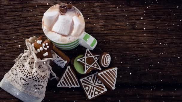 Composto Digital Neve Caindo Com Chocolate Quente Natal Biscoitos — Vídeo de Stock