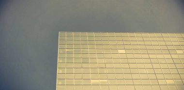 Dijital olarak değiştirilmiş görünümü modern ofis binası