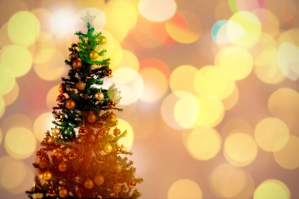 Defocused Christmas Tree Lights Fireplace Christmas Tree Ornaments — Stock Photo, Image