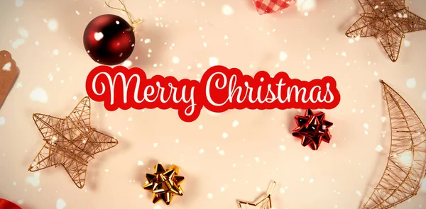 Biglietto Auguri Bianco Rosso Contro Stelle Gialle Palla Natale Ornamenti — Foto Stock