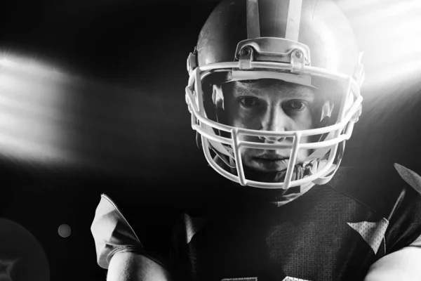 Close Dari American Football Player Helm Standing Black Background — Stok Foto