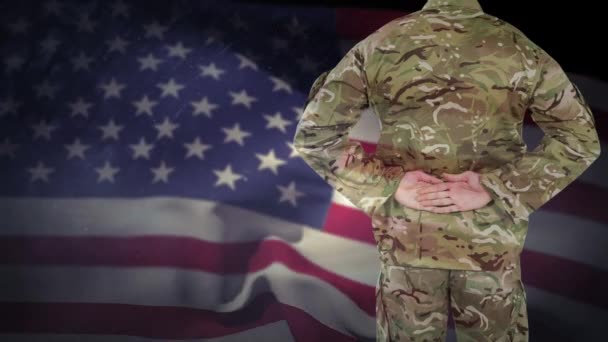 Digitale Animation Eines Stolzen Amerikanischen Soldaten Der Vor Der Amerikanischen — Stockvideo