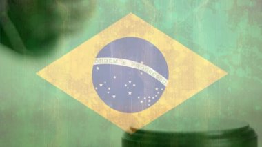 Dijital olarak Brezilya bayrağı ve tokmak animasyon. Yargıçlar tokmak karşı yeşil bayrak beceriyor