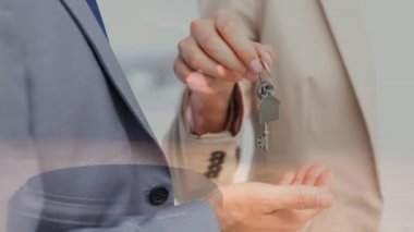 Dijital animasyon gösteren anahtarları sahibine verilmesi emlakçı. Sondaj blokta vurarak gavel