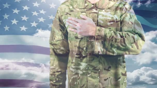 American Soldier Taking Pledge American Flag Swaying Background White Clouds — Stock Video