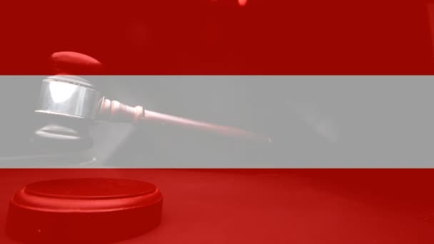 Animasi Digital Bendera Austria Dan Gavel Hakim Gavel Memukul Mukul — Stok Video