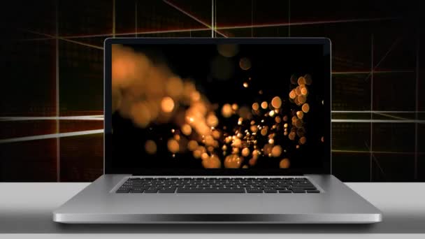 Altın Bokeh Işıklar Görüntüleyen Dizüstü Bilgisayar Ekranı Üzerinde Kahverengi Zemin — Stok video