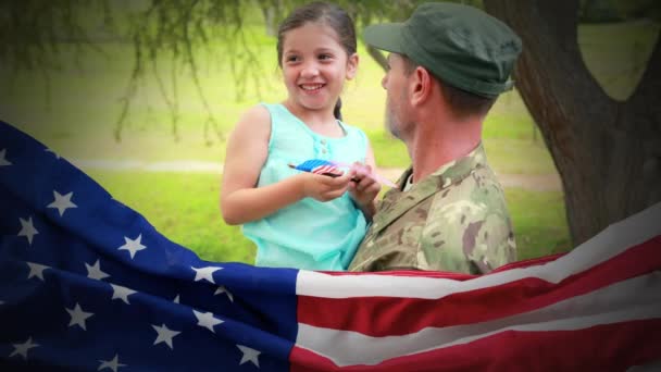 Koncepcyjne Cyfrowe Animacje Pokazujące Interakcji Amerykańskiego Żołnierza Powrocie Domu Dziecka — Wideo stockowe