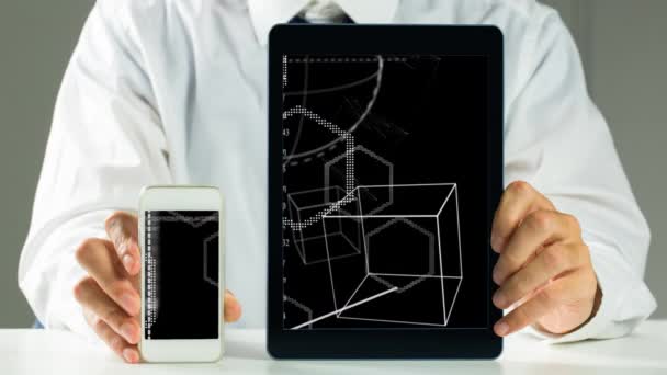 Animación Digital Hombre Negocios Sosteniendo Tableta Concepto Geométrico Pantalla — Vídeo de stock