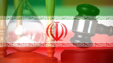 Dijital olarak kompozit grunge Iran bayrağı ve saat cam. Yargıçlar tokmak karşı bayrak beceriyor