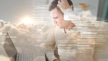 Dijital animasyon saç dizüstü kullanarak el ile endişeli biri. Beyaz bulutlar gökyüzü günbatımı hareket 