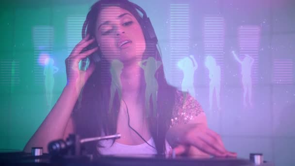 디지털 애니메이션 디스코 술집에서 음악을 사람들이 사운드 배경에서 화려한 디스코 — 비디오