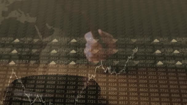 Animation numérique conceptuelle d'un graphique d'affaires par rapport aux chiffres financiers à l'écran. juges gavel frapper sur l 'bloc 