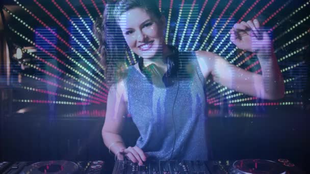 디지털 애니메이션 디스코 술집에서 음악을 사람들이 사운드 K에서에서 화려한 디스코 — 비디오