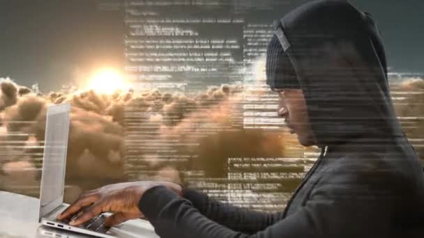 Digitale Animatie Van Hacker Met Laptop Digitale Codes Blanken Wolken — Stockvideo