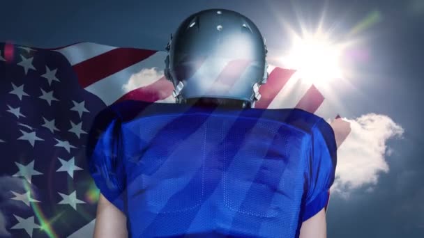 橄榄球运动员对抗美国国旗的数字动画 美国国旗在天空摇曳 — 图库视频影像