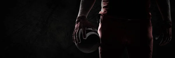 Jogador Futebol Americano Com Bola Rugby Contra Tiro Panorâmico Parede — Fotografia de Stock