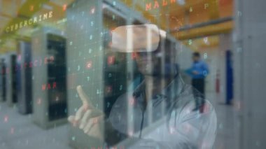 Animasyonlu sanal arabirim ve arka planda sunucuları karşı sunucu odasına VR kullanarak iş adamı