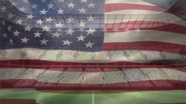 晴れた日にフル アメリカン フットボール スタジアムに対してアニメーション アメリカ国旗のデジタル合成 — ストック動画