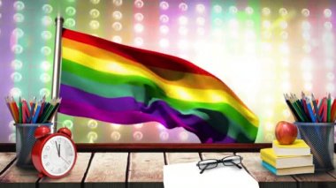 Okul Masa hareketli gökkuşağı bayrağı gökkuşağı ışıkları ile karşı dijital bileşik