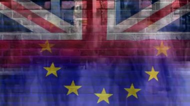 Arka planda hareketli iş adamları ile AB ve Union Jack bayraklı Brexit temalı dijital video