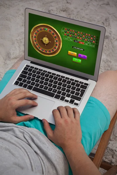 Online Roulette Game Mid Section Man Using Laptop Beach — Stock Photo, Image
