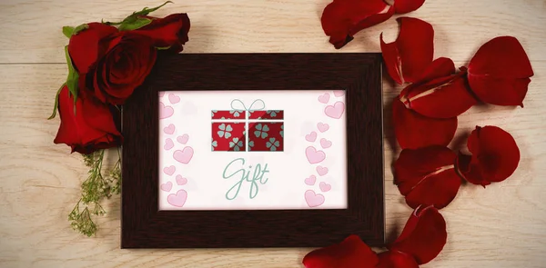 Niedliche Valentinstag Botschaft Rahmen Auf Dem Schreibtisch Mit Geschenken Und — Stockfoto