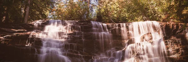 Bela Cachoeira Floresta — Fotografia de Stock