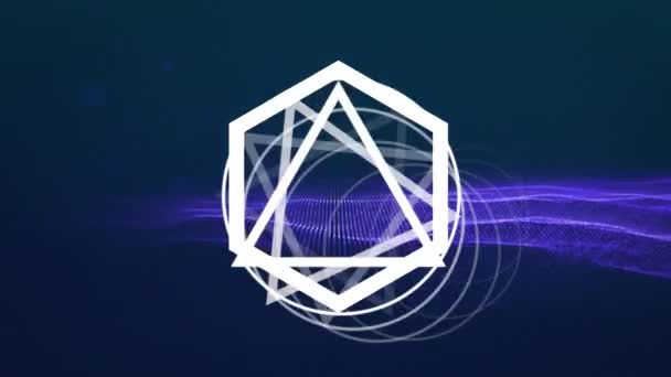Цифровой Композитный Мигающий Геометрический Треугольник Фиолетовом Трехмерном Полу Синим Фоном — стоковое видео