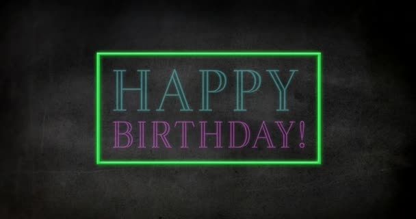 Animacja Tekstu Musujące Szczęśliwy Urodziny Zieloną Ramką Ciemnym Tle — Wideo stockowe