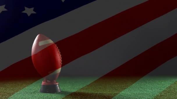 Amerikan Futbolu Oyuncusu Topu Ile Amerikan Bayrağı Şeffaflık Tekme Dijital — Stok video