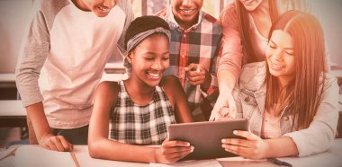 Grup öğrencinin okulda sınıfta dijital tablet kullanma