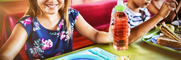 Niños Comiendo Cantina Escuela —  Fotos de Stock