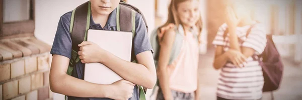 Leerling Bespot Het Schoolplein — Stockfoto