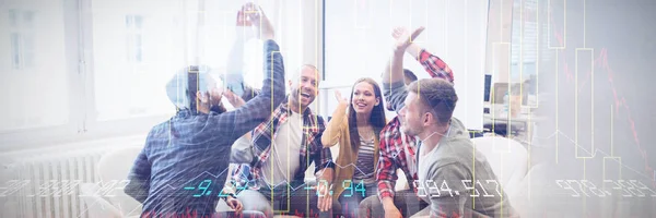 Ações Ações Contra Pessoas Negócios Criativos Animados Dando High Five — Fotografia de Stock