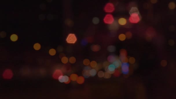 夜市の道路で都市交通のボケ アニメーションのデジタル合成 — ストック動画
