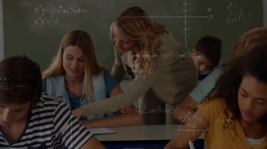 Sınıf sayısal hesaplamalar ile bir öğrenci ile ön plan üzerinde konuşma öğretmenin dijital bileşik