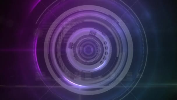 彩色相机镜头在紫色背景下放大的数字合成 二进制代码在后台移动 — 图库视频影像