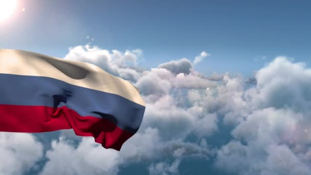 Russische Flagge Weht Vor Wolkenverhangenem Himmel — Stockvideo