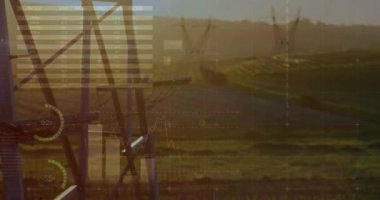 Şanzıman kuleleri ile geniş bir alanın ön planda çalışan grafikler ve istatistiklerin dijital animasyonu. 4k