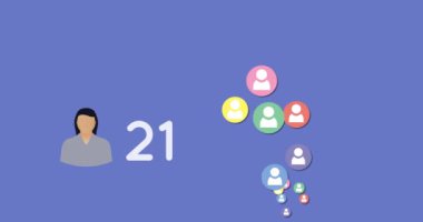 Ekranda yukarı doğru hareket eden sosyal medya simgelerinin dijital animasyonu ve sayıları artan bir kadın simgesiprofili 4k